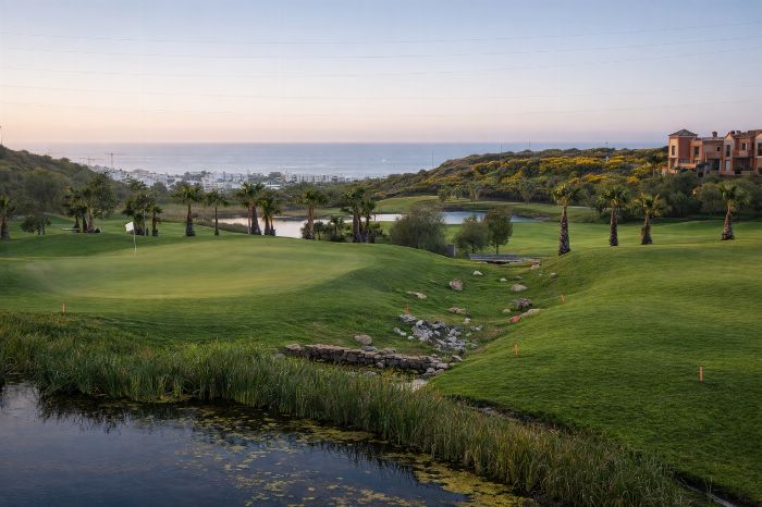 AZATA GOLF